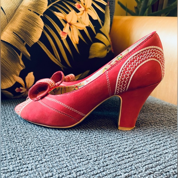 Miss L Fire LANAI Peep Toe Bow Pumps 40s Heels Red Suede Size 38 Rare - Picture 3 of 10
